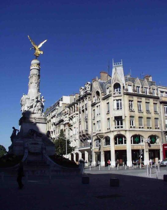Apartamento Apppartement Des Sacres De Reims Exterior foto